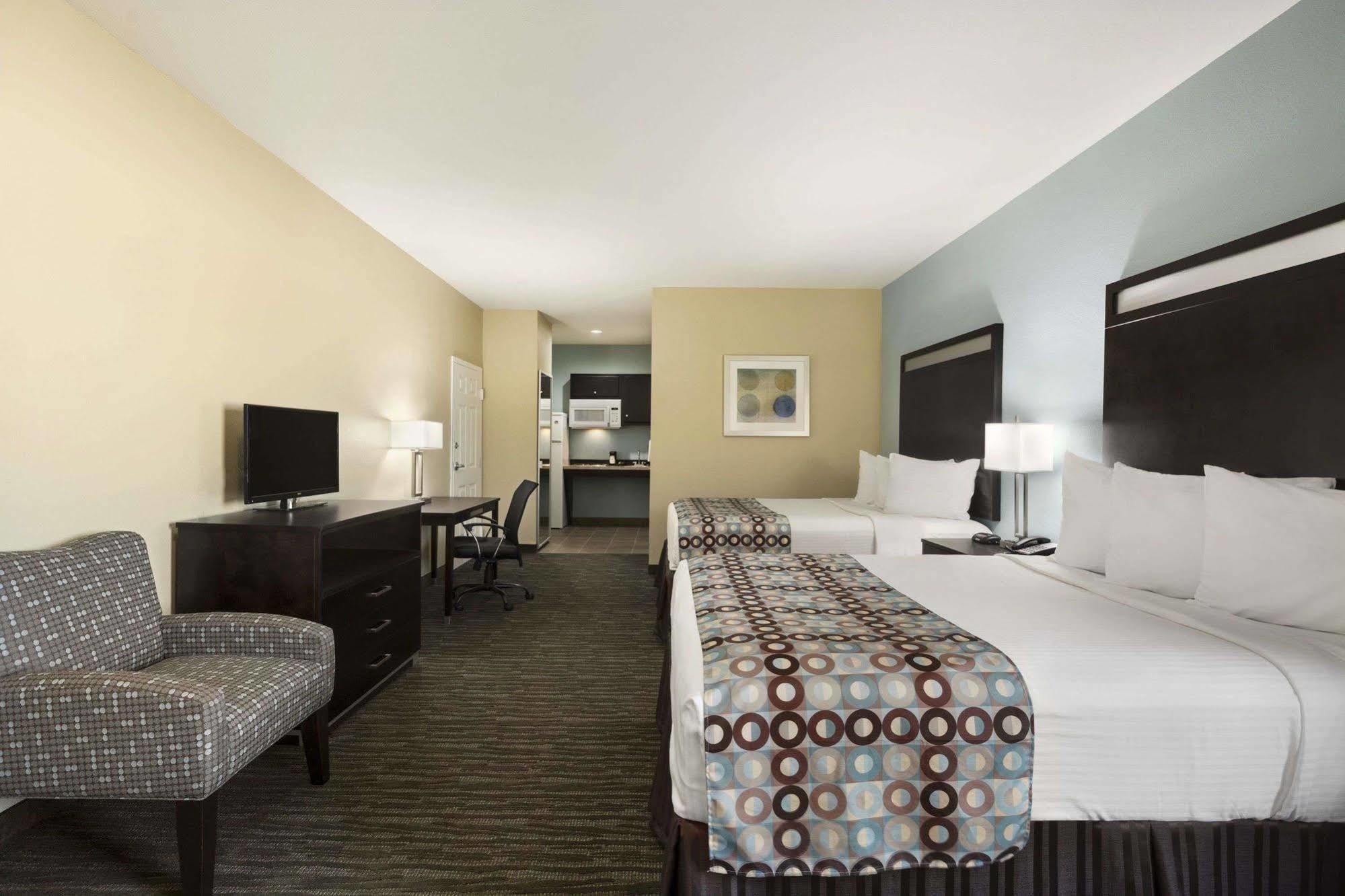Days Inn Pearsall Esterno foto